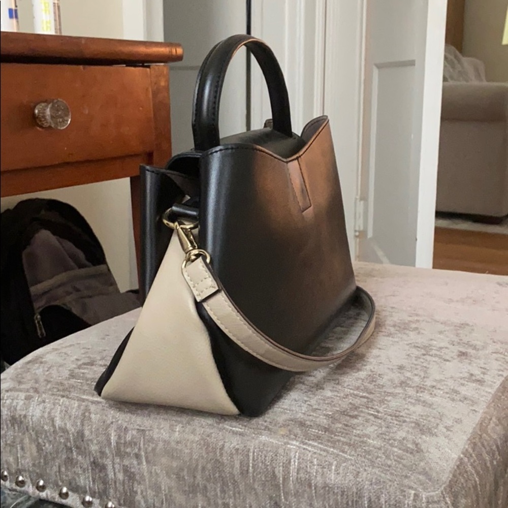 Crossbody bag - Picture 3 of 3